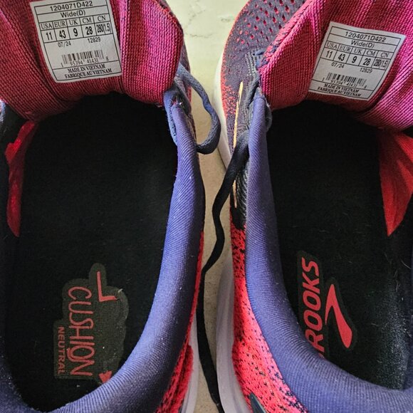 Brooks Ghost Size 11B - Barely Used - Picture 3 of 5